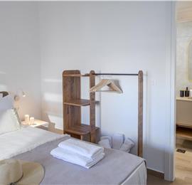 4 bedroom villa with pool by the sea, near Corfu town, sleeps 8